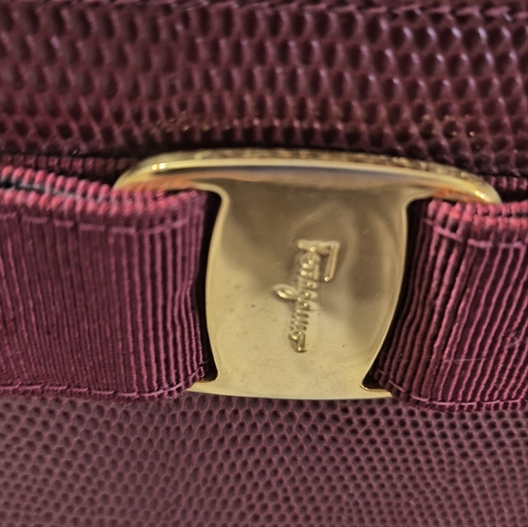 Salvatore Ferragamo Vara Bow Bag - Picture 4 of 9